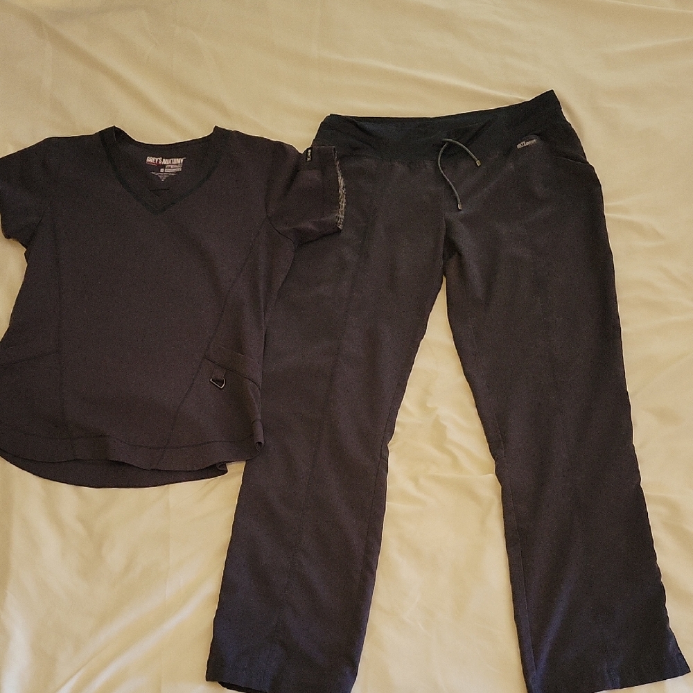 Grey's Anatomy Grey Pants and Top Set Size M regular